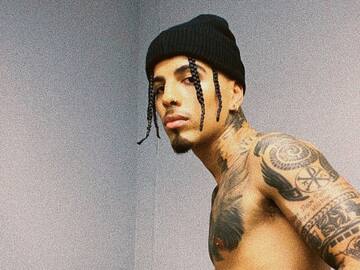 Esta es la candente foto de Rauw Alejandro que desató “pensamientos impuros” en redes