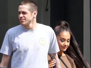 NOVIO DE ARIANA GRANDE CONFIRMA SU COMPROMISO CON LA CANTANTE