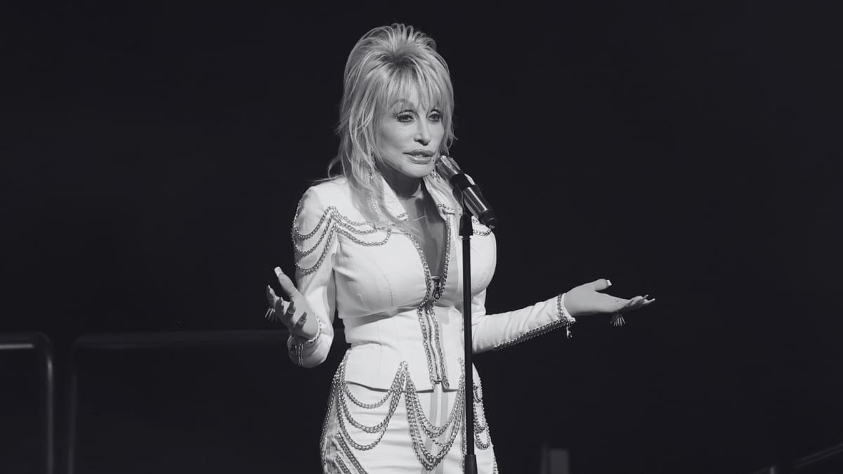 Falleció Dolly Parton, leyenda de la música country: Su vínculo con Miley Cyrus y más