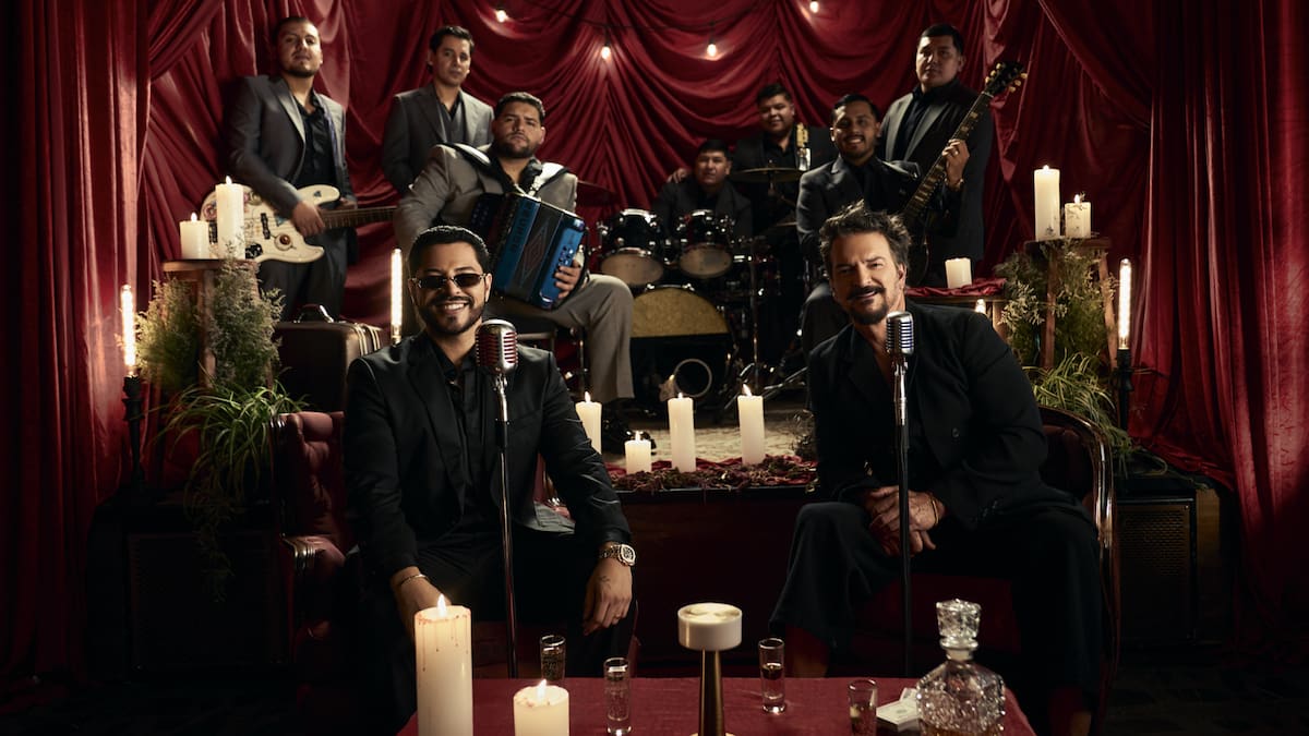 Ricardo Arjona y Grupo Firme presentan 'Amor Factura': así suena