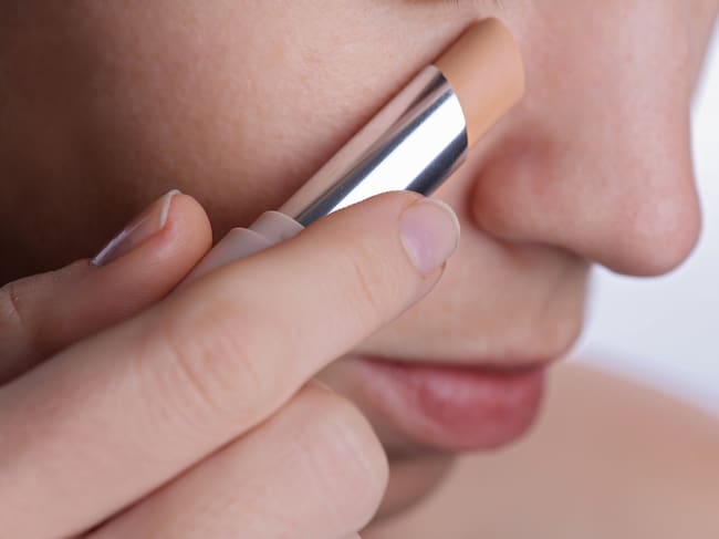 Corrector de maquillaje (créditos: GettyImages)