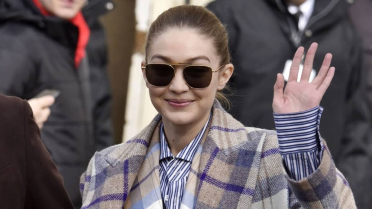 Gigi Hadid muestra su pancita en una transmisión en vivo
