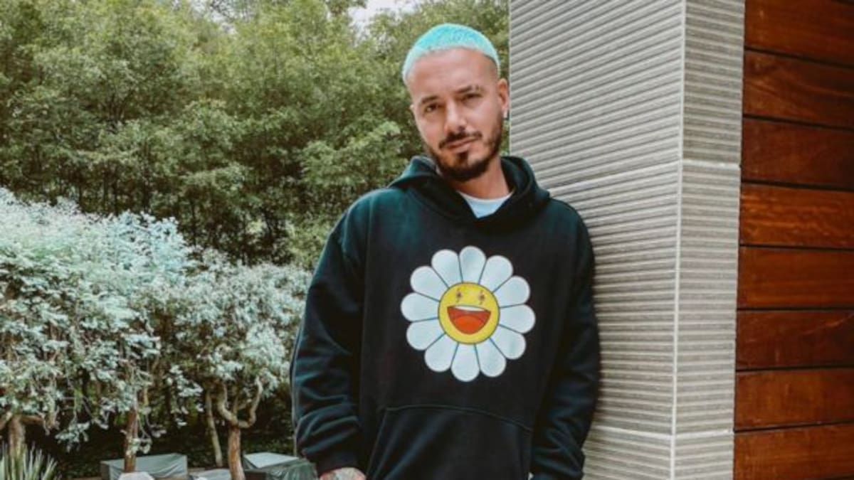J Balvin comparte foto con el médico que lo cuidó durante su proceso de Covid-19