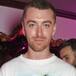 Sam Smith promete nueva música 'muy pronto' en una nota enviada a las redes sociales.