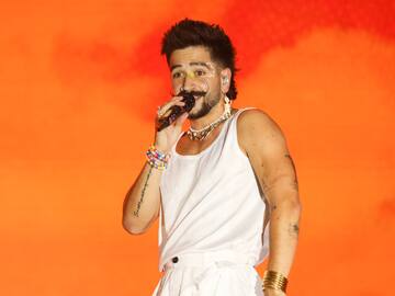 Camilo le dio palo al paparazzi que reveló fotos de Índigo: “violaron el espacio personal”