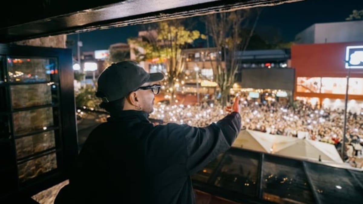 Álvaro Díaz paraliza la zona T de Bogotá: más de 3500 fans se reunieron para un adelanto exclusivo de su álbum