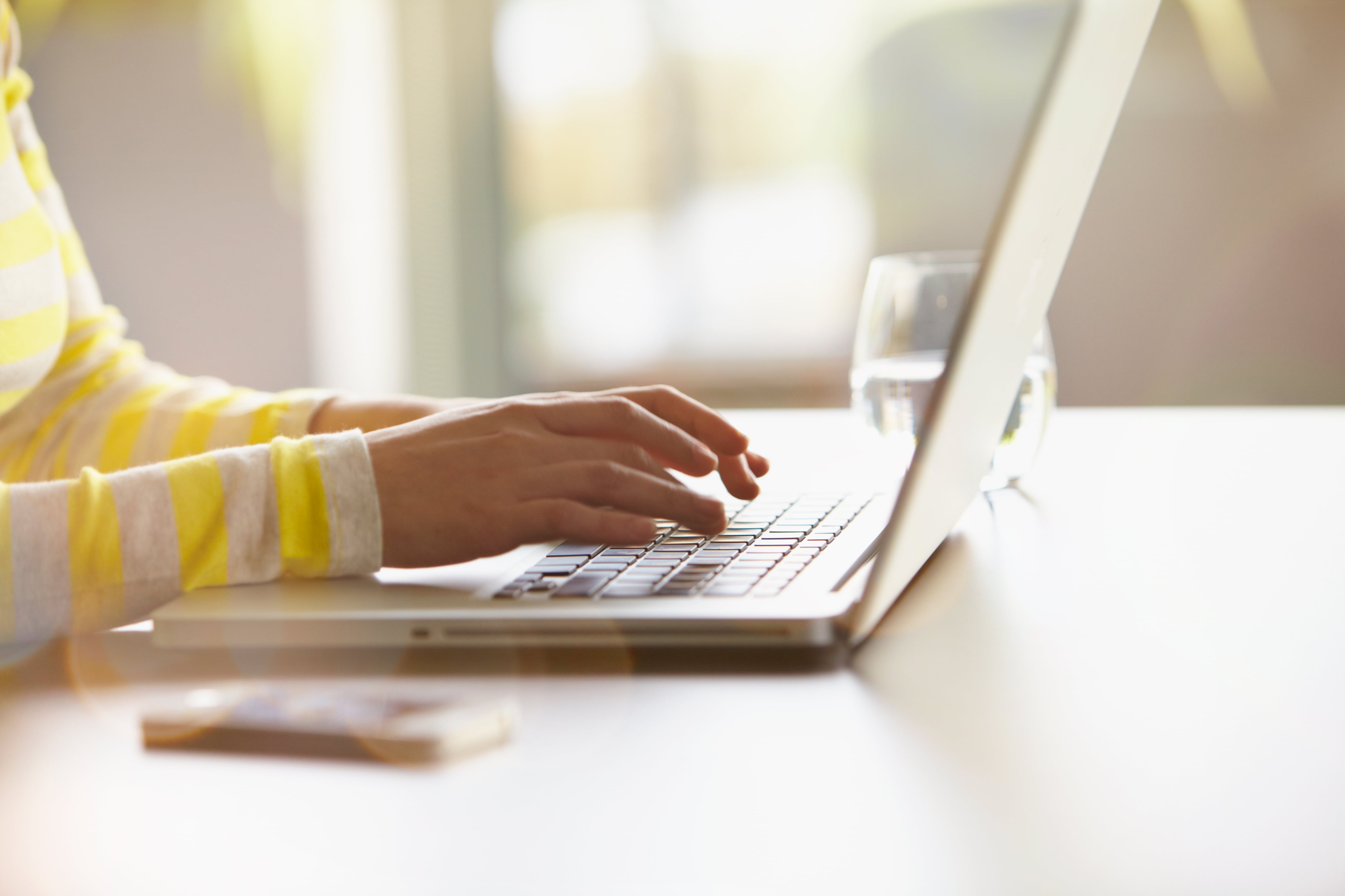 Escribir en computador | Getty Images