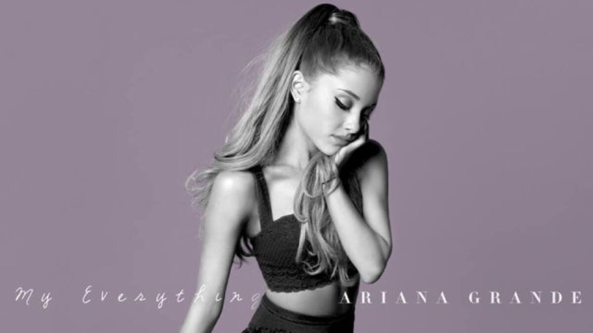 Ariana Grande imita a Shakira y Britney Spears
