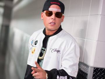 “Uno tiene que ser hombre en esta vida”: Cosculluela arremetió contra Anuel en redes sociales