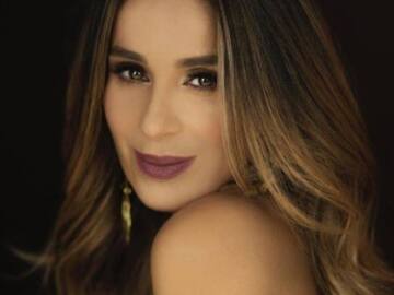 La sexy foto de Catherine Siachoque que le quita varios años encima
