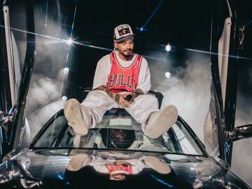 J Balvin se toma el primer lugar en las radios con 'Polvo de tu vida', canción de su álbum 'Rayo'