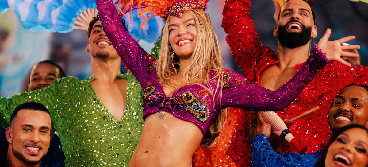 Karol G durante las primeras fechas de su Tropicoqueta Tour (julio de 2026) en el Soldier Field de Chicago, Estados Unidos