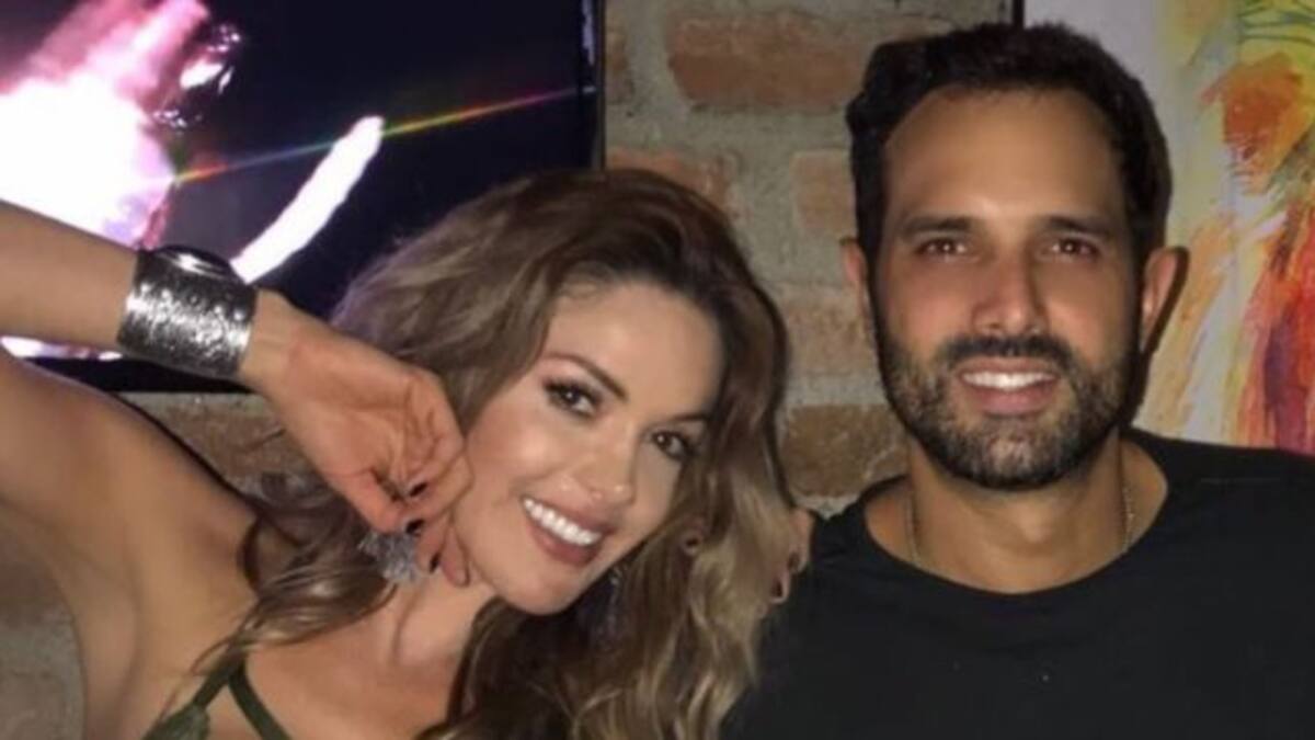 Presentó a Kevin Roldán en lugar de Kevin Flórez: Embarradas de Nataly Umaña en los Latino Music