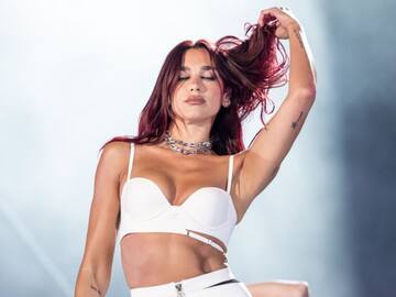 Te mostramos las fotos por las que Dua Lipa ha sido catalogada como “Diosa” por sus fanáticos