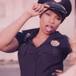 IGGY AZALEA Y JENNIFER HUDSON COMO LADRÓN Y POLICÍA