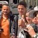 Sebastián Yatra, cámara infiltrado: se “disfraza” de fotógrafo para enfrentarse a las opiniones de la gente de la calle