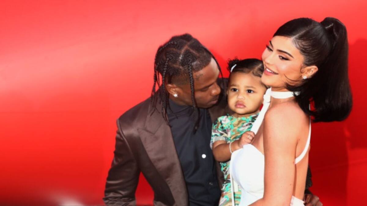 Kylie Jenner cumple famoso reto viral con su hija Stormi