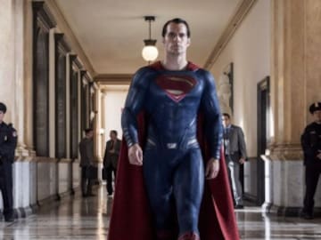 El bigote de "Superman" que metió en problemas al actor que lo interpreta
