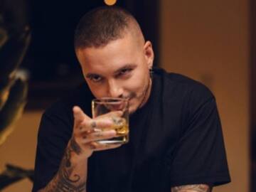 J BALVIN DESPIDE EL AÑO CON UNA IMPACTANTE NUEVA IMAGEN