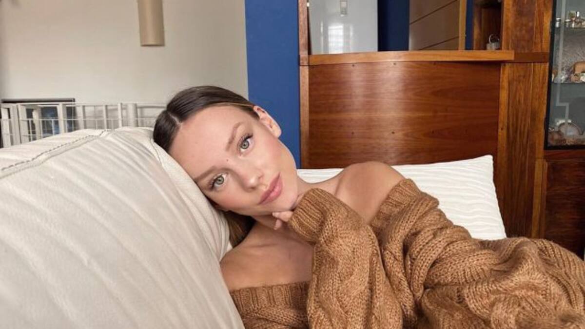 Ester Expósito causa sensación por foto sin ropa