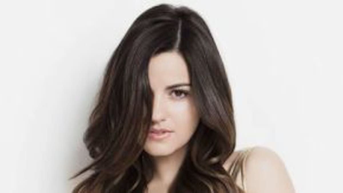 Maite Perroni fue captada sin maquillaje