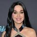 KATY PERRY Y ORLANDO BLOOM RECIBEN LA BENDICIÓN DEL PAPA FRANCISCO