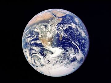 La Tierra gira cada vez más despacio