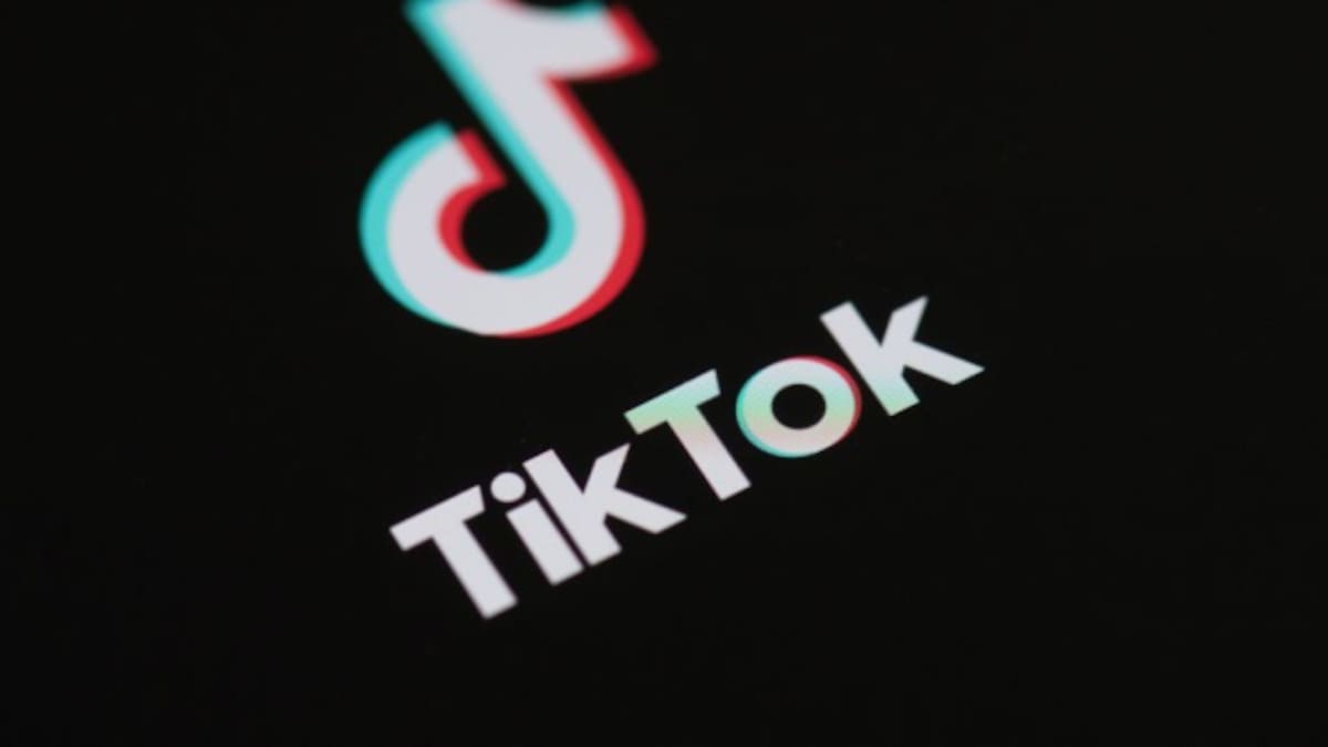 Polémico reto en TikTok, donde mojan a bebés, genera miles de criticas