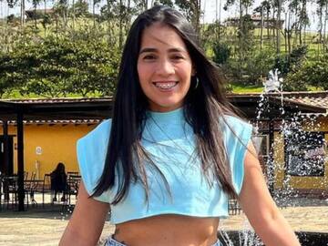 ¿No cambia? Mamá de Saruma desempolvó fotos de joven; dicen que “es más linda que la Valdiri”