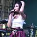 DUA LIPA Y CALVIN HARRIS VUELVEN A LO RETRO CON EL VIDEO DE “ONE KISS”