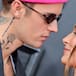 ¿Muy básica? Esta es la posición favorita de Hailey Bieber con Justin