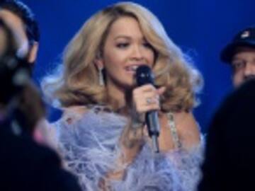 RITA ORA REMEMORA SU INGRESO HOSPITALARIO A CAUSA DEL 'AGOTAMIENTO EXTREMO'