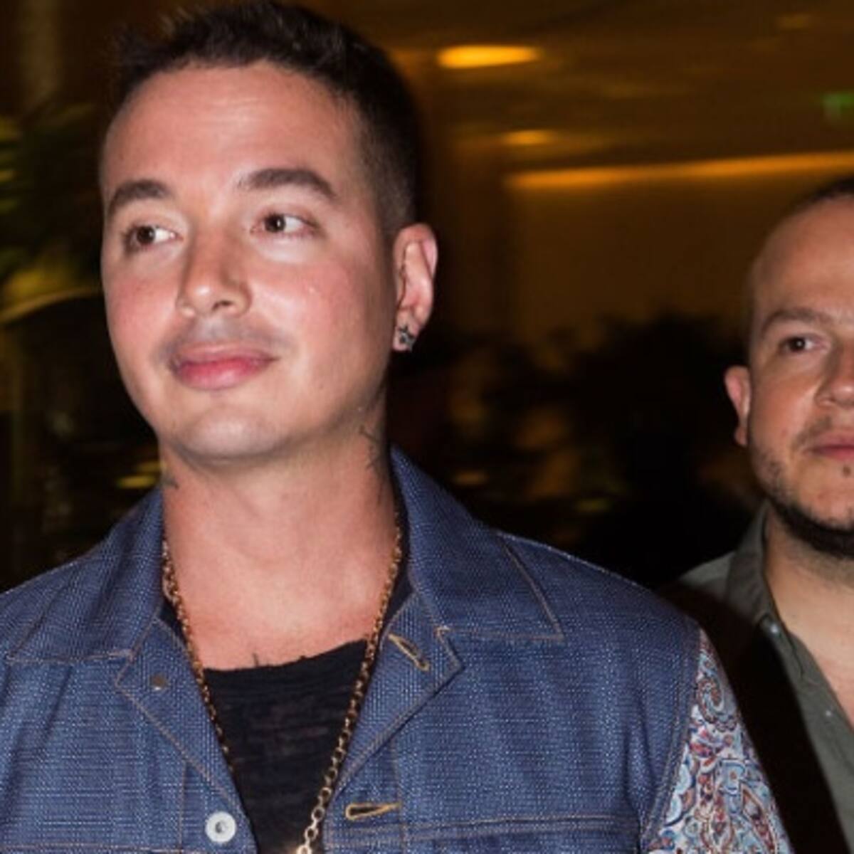 J Balvin y sus supuestos retoques en la cara