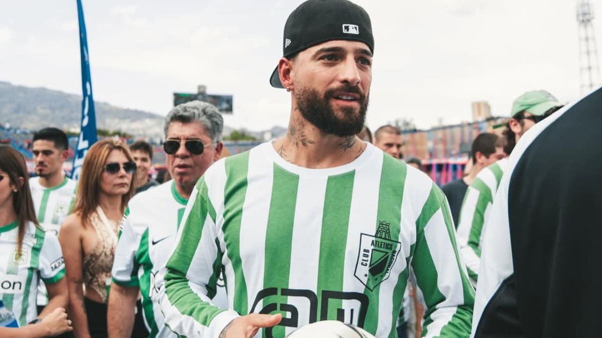 Maluma habló de su experiencia en la tribuna sur alentando a Atlético Nacional: "Una locura"