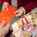 Así puede atraer el dinero en el nuevo año chino con el ritual del sobre rojo; podría conseguir una millonada