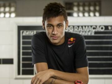 Los atributos de la hermana de Neymar suben la temperatura en las redes sociales