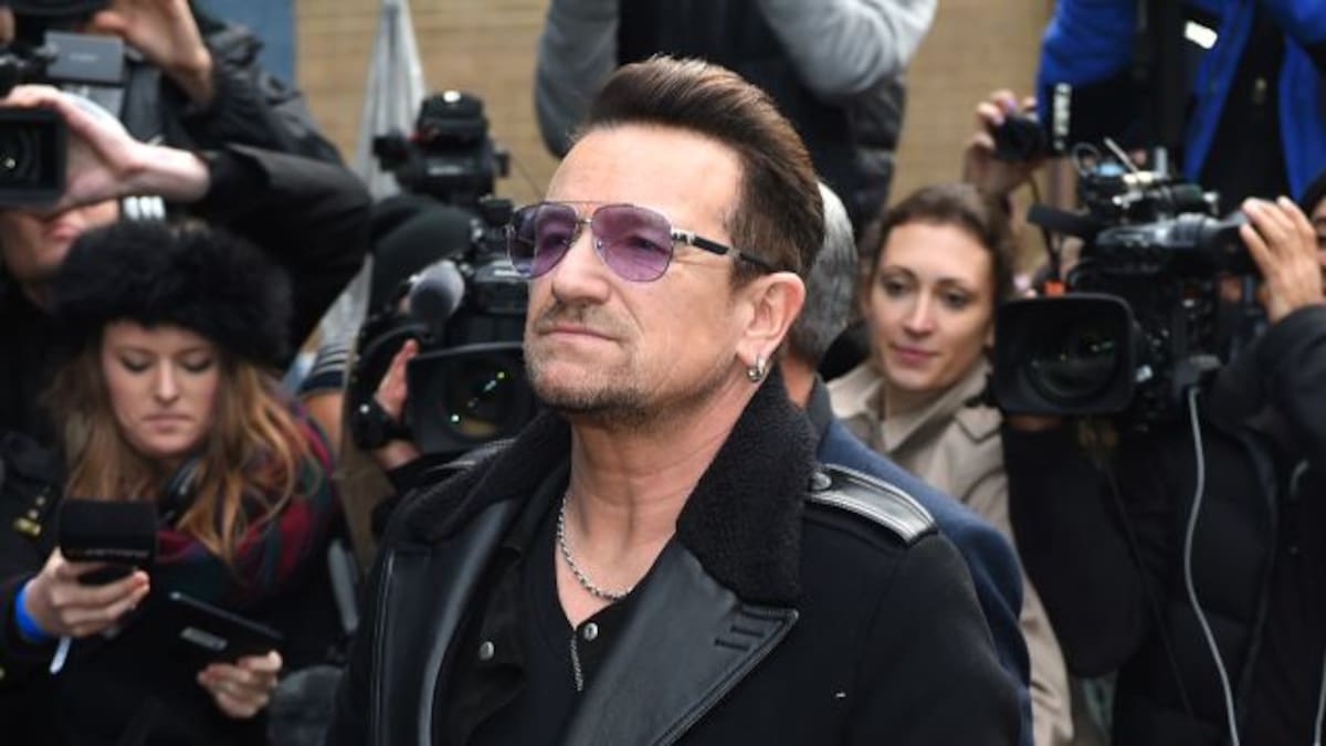 Bono podría no volver a tocar la guitarra