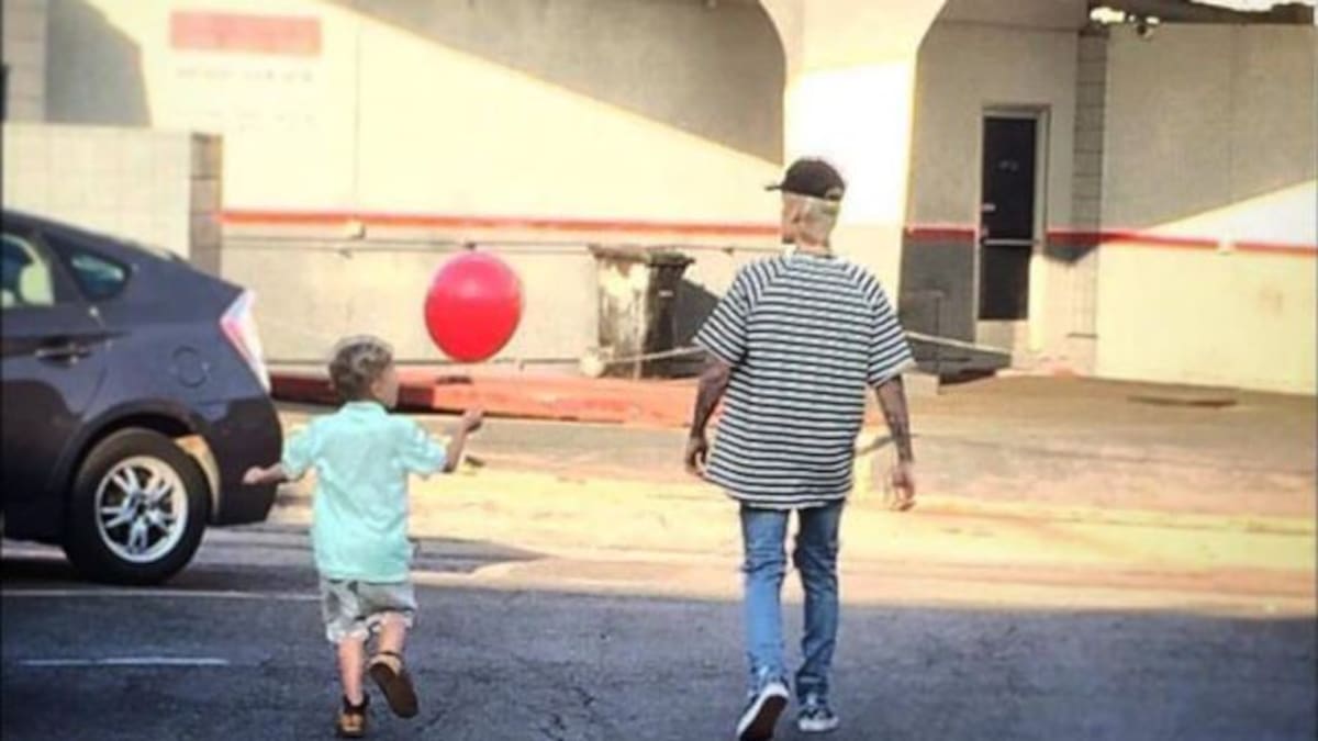 Los hermanos pequeños de los cantantes más exitosos del momento