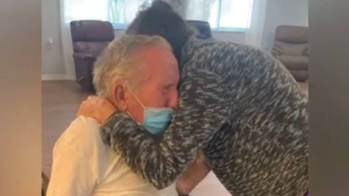 Pareja de abuelos se reúne después de 215 días de estar separados por la pandemia