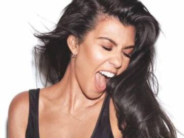 Kourtney Kardashian y su novio Younes Bendjima posan con poca ropa para esta famosa marca