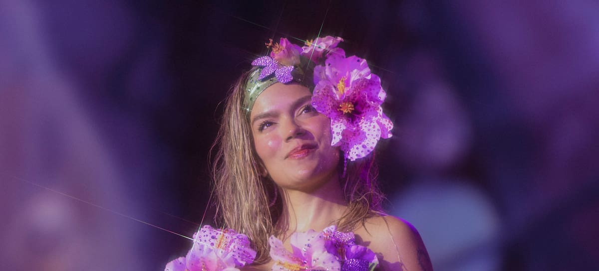 Karol G durante las primeras fechas de su Tropicoqueta Tour (julio de 2026) en el Soldier Field de Chicago, Estados Unidos
