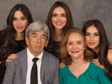 Jessica Cediel recibe fuertes críticas por fotos durante las exequias de su padre; míralas aquí