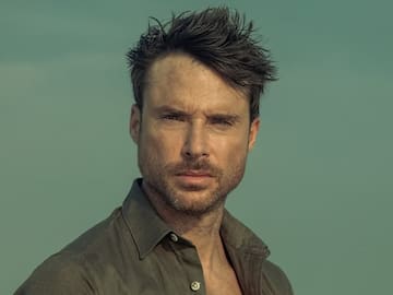 Conoce a la atractiva modelo que es esposa de ‘Miguel’ de ‘Perfil Falso’, serie en Netflix