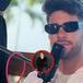 Él es el guapo hermano de Melfi; también es cantante
