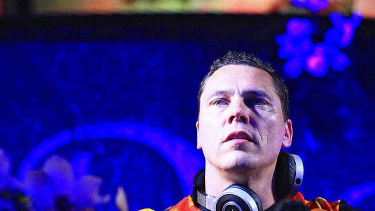 Tiësto hizo remix de “Never say never” junto a MOTi