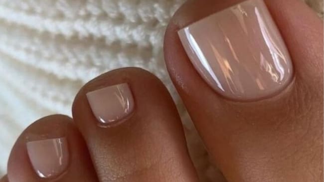Pedicure Glossy | Créditos: Pinterest