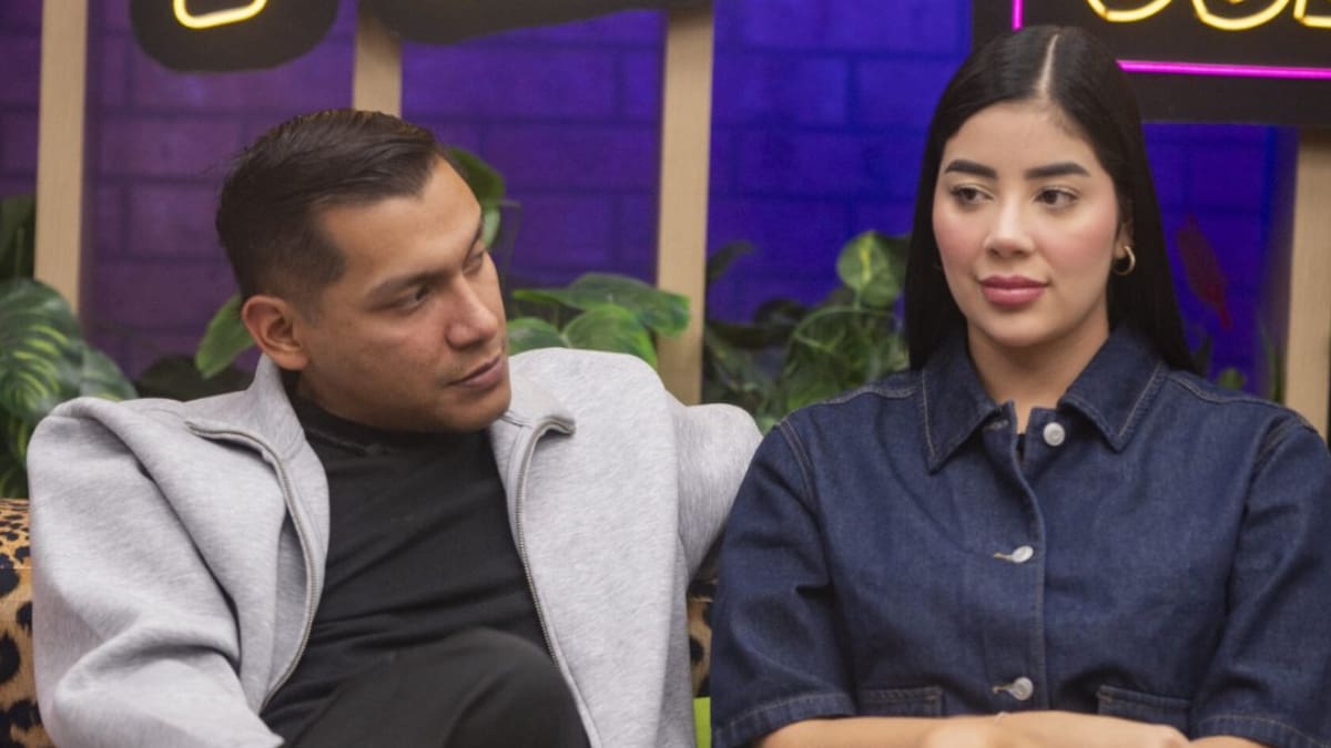 Beso entre Juanda Caribe y Mariana Zapata encendió La casa de los famosos Colombia