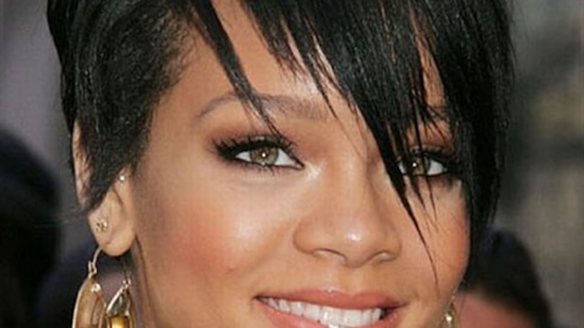 Por desnudo pierde Rihanna portada de Vogue