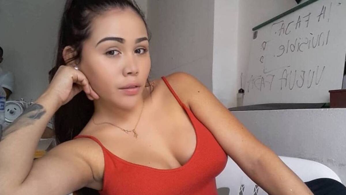 Yina Calderón se estrena como Cantante