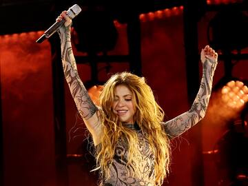 ¿Shakira besó a misterioso hombre en pleno concierto? Esta es la verdad detrás del video viral